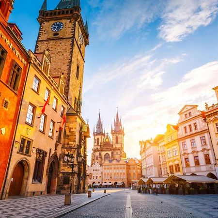 Apartment With 4 Bedrooms Praha Bagian luar foto