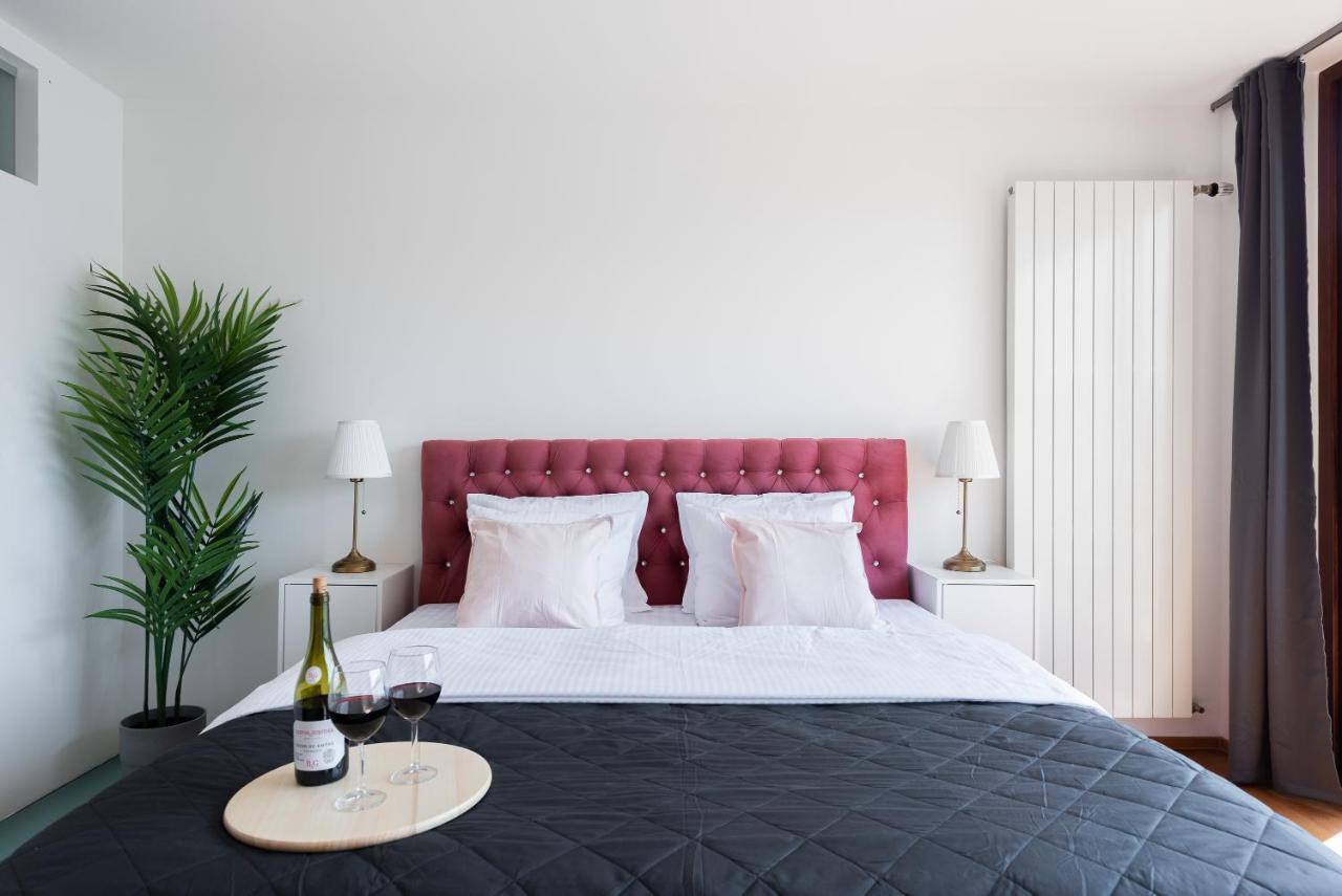Apartment With 4 Bedrooms Praha Bagian luar foto
